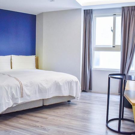 Talmud Business Hotel - Zhongshan Taichung Exterior foto